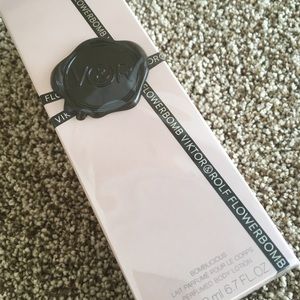 Viktor & Rolf Other - Viktor & Rolf Flowerbomb Body Lotion Viktor & Rolf Other - Viktor & Rolf Flowerbomb Body Lotion